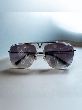 Louis Vuitton Silver Frame Sunglasses with Grey Gradient Monogram Lenses